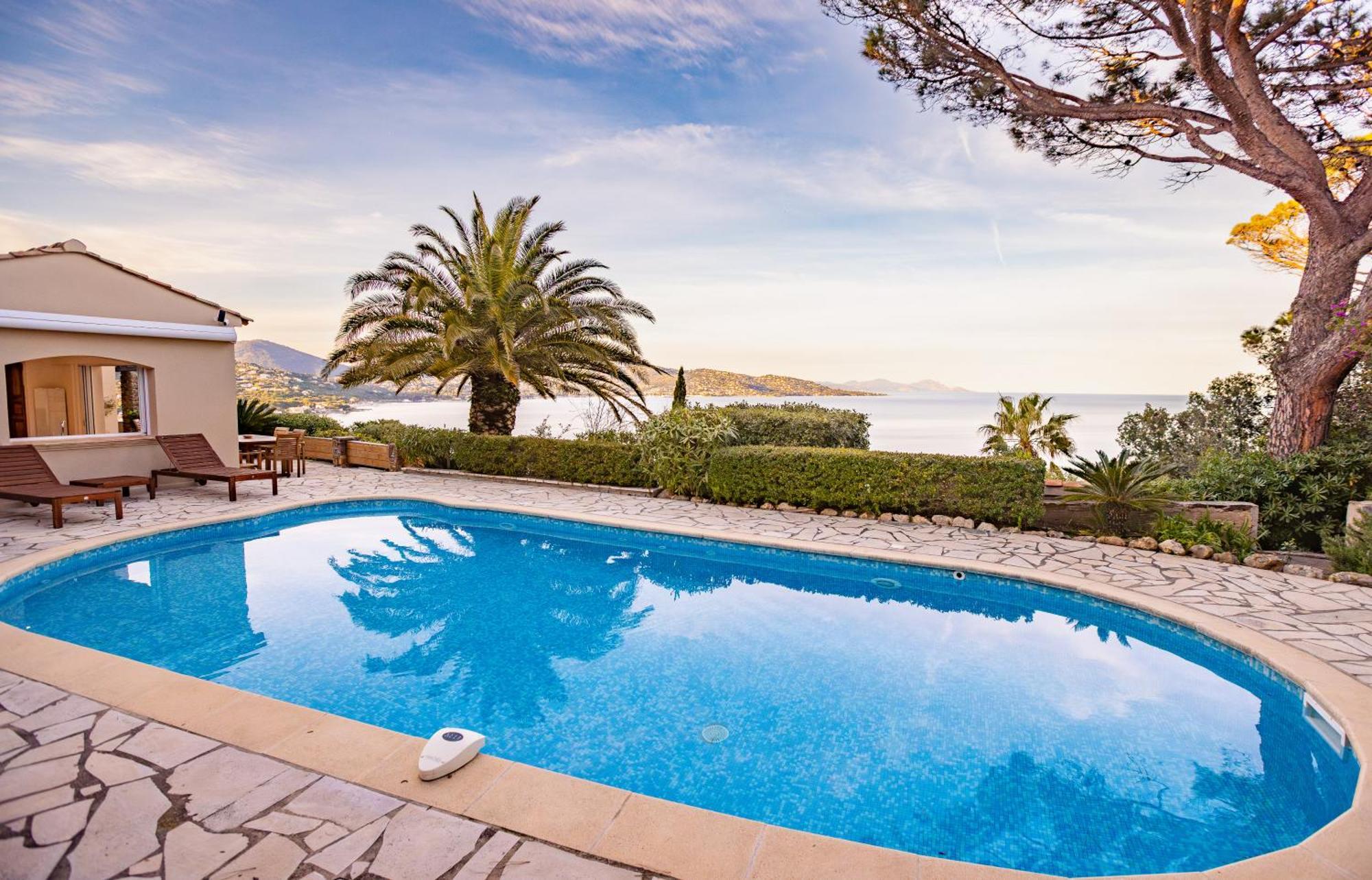 Superbe Villa, Incroyable Vue Mer, Piscine Chauffee, Climatisee Sainte-Maxime Dış mekan fotoğraf