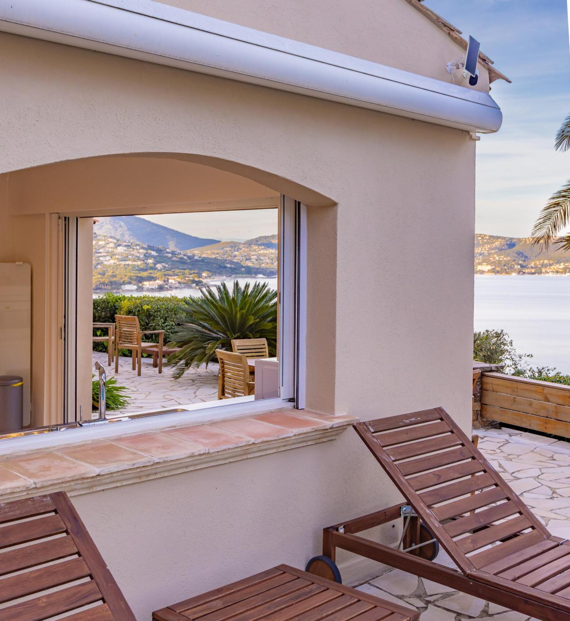 Superbe Villa, Incroyable Vue Mer, Piscine Chauffee, Climatisee Sainte-Maxime Dış mekan fotoğraf